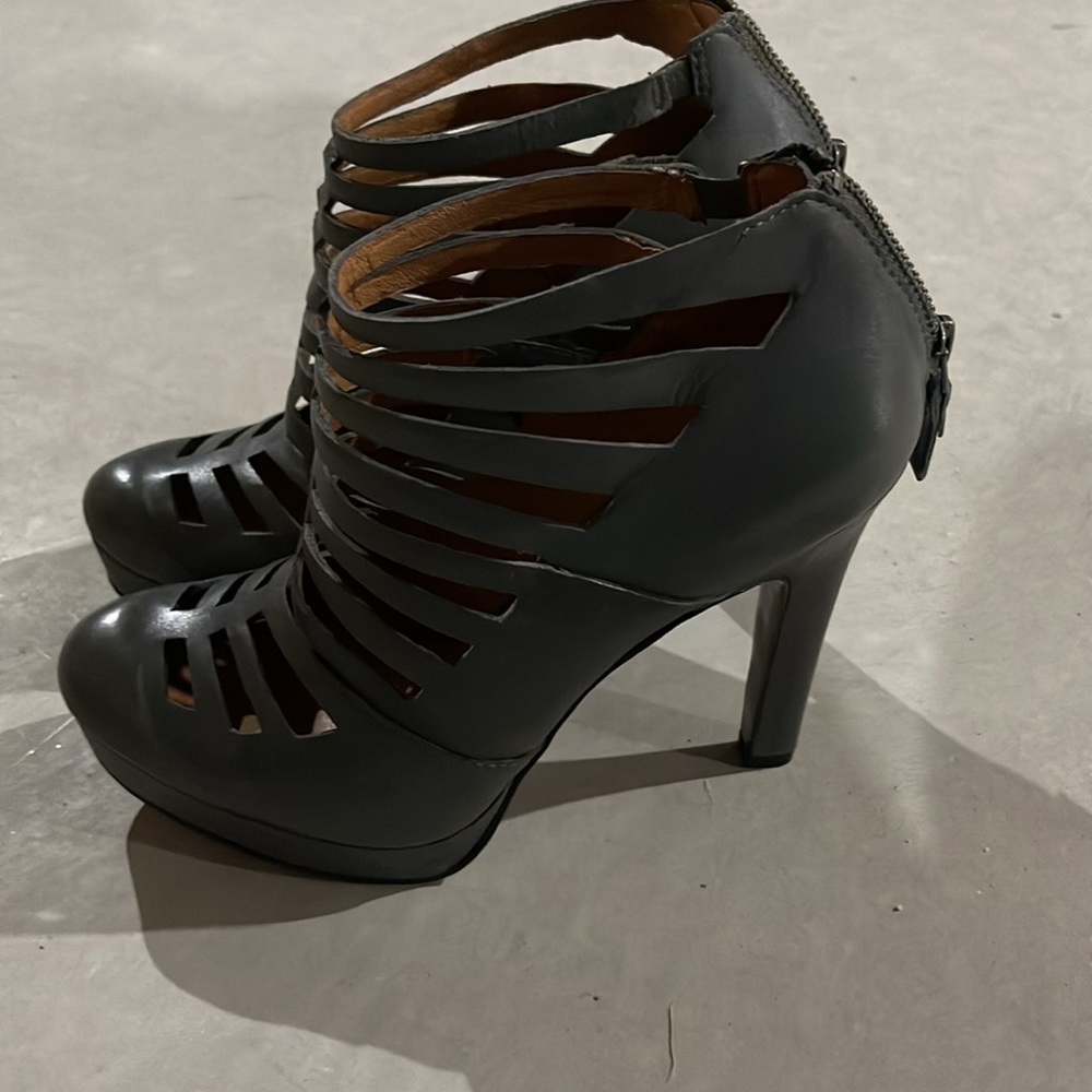 No 704b grey leather booties - Picture 2 of 7